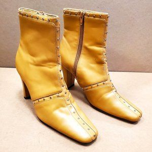 Classique mustard yellow high heel boots 7